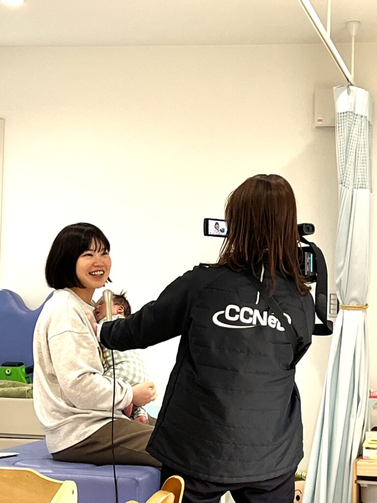 あんどう接骨院 産後骨盤矯正
患者様がCCnetより取材を受ける様子